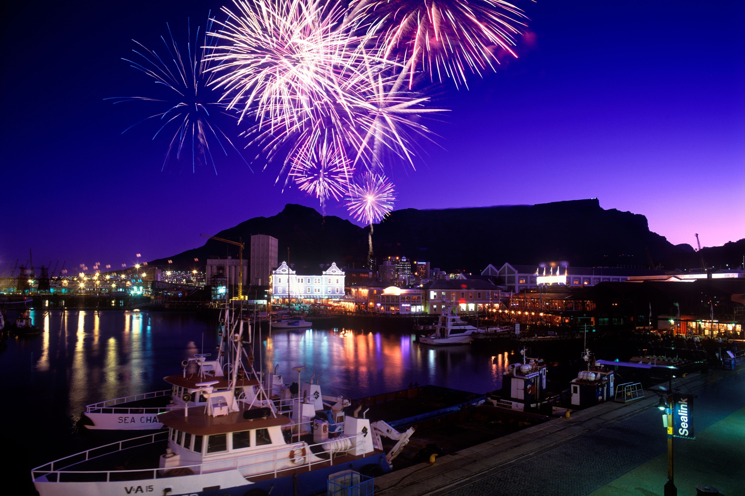 These are 12 of the world’s most spectacular fireworks displays